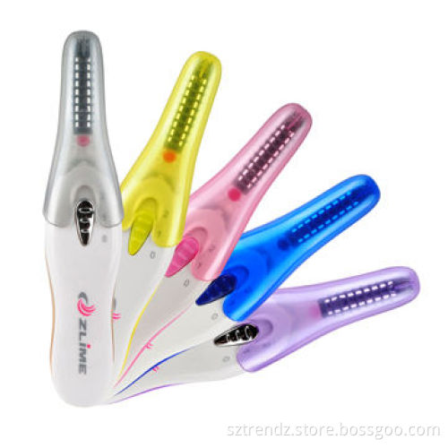 Electric eyelash curler with two temperature